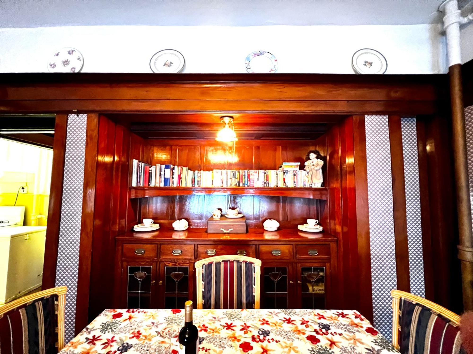 ניו ווסטמינסטר Arundel Mansions Hotel מראה חיצוני תמונה