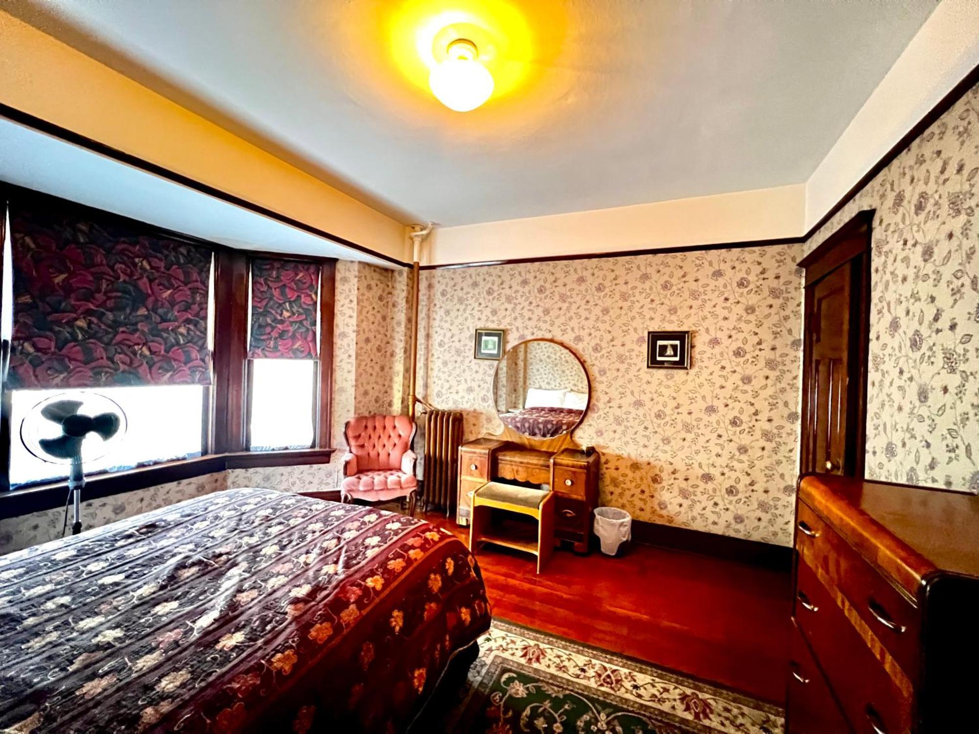 ניו ווסטמינסטר Arundel Mansions Hotel מראה חיצוני תמונה
