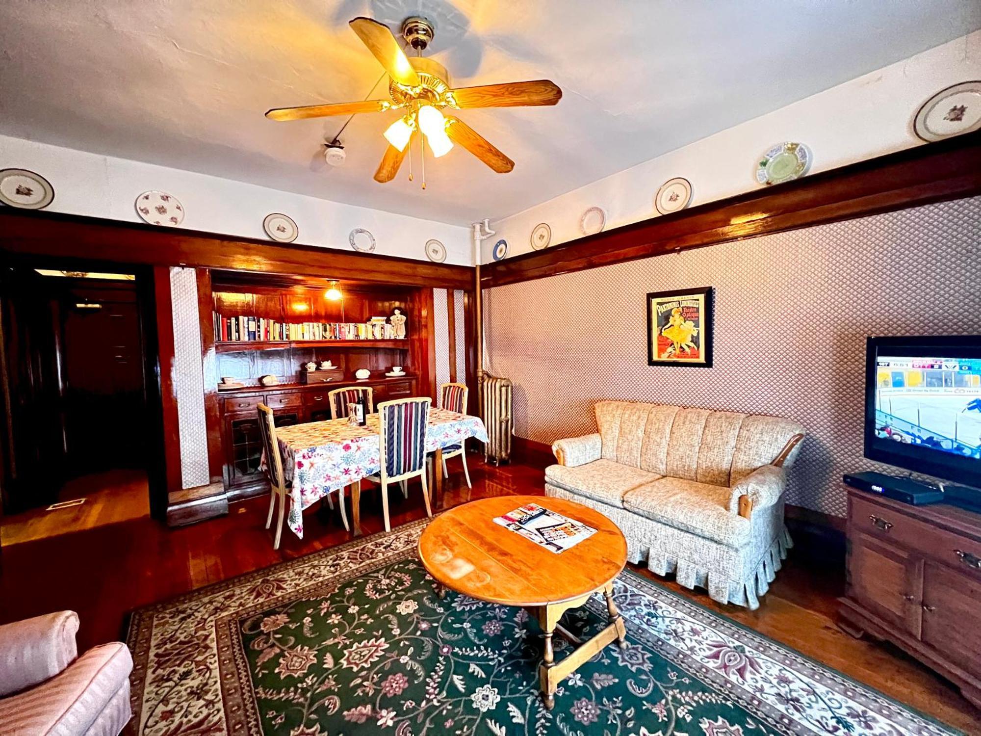 ניו ווסטמינסטר Arundel Mansions Hotel מראה חיצוני תמונה