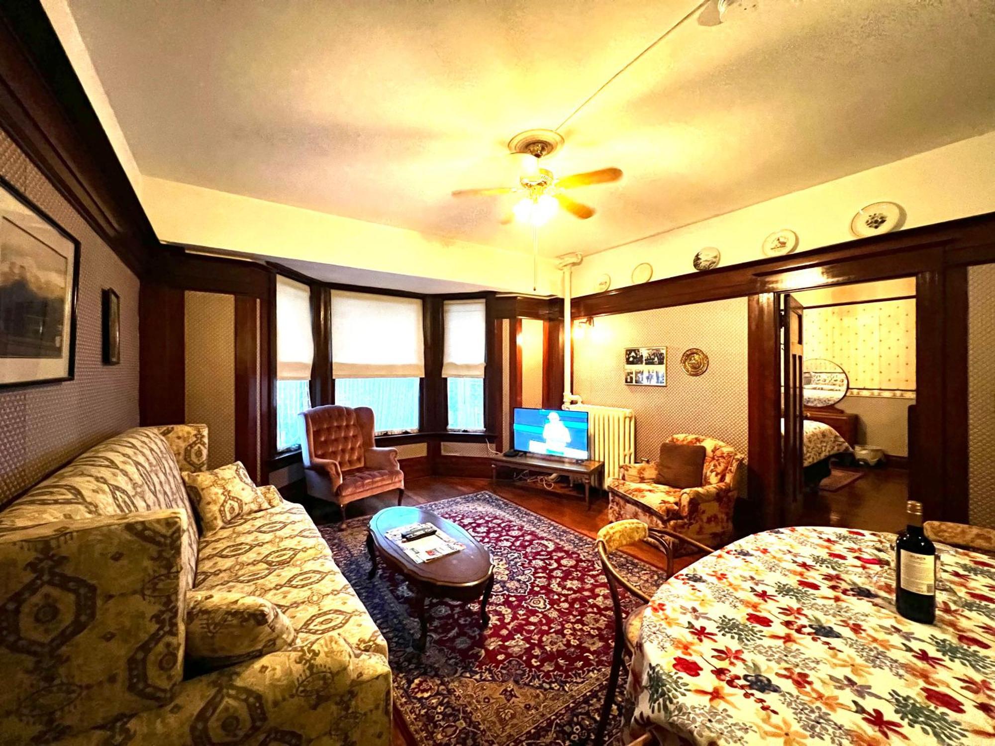ניו ווסטמינסטר Arundel Mansions Hotel מראה חיצוני תמונה