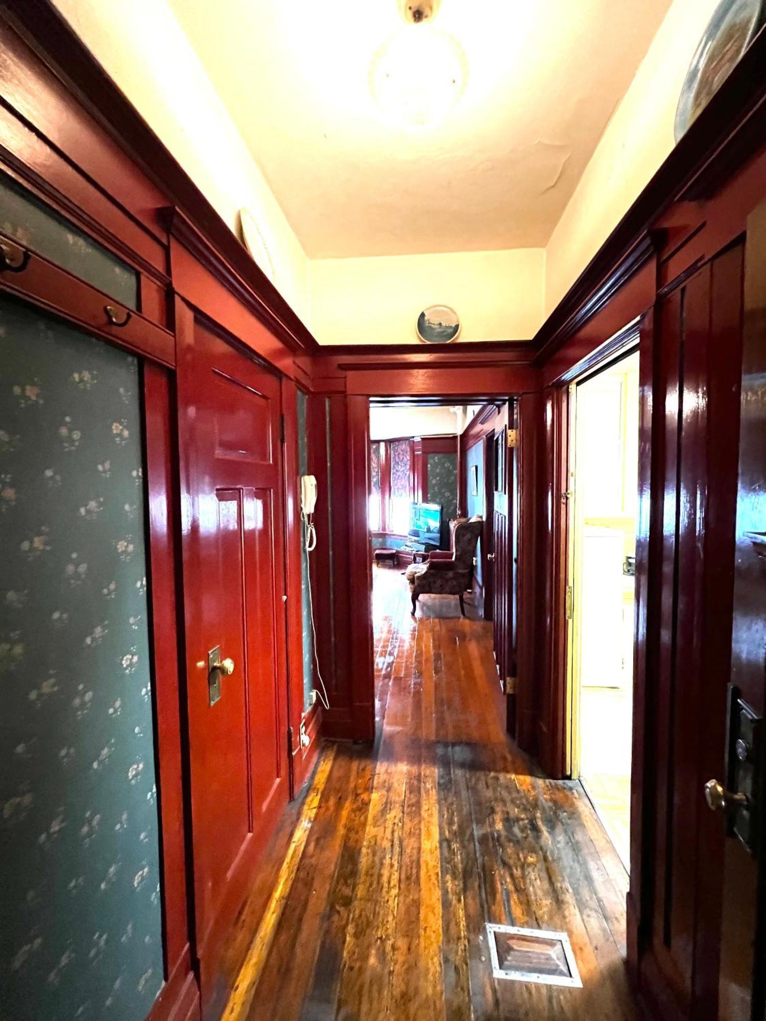 ניו ווסטמינסטר Arundel Mansions Hotel מראה חיצוני תמונה