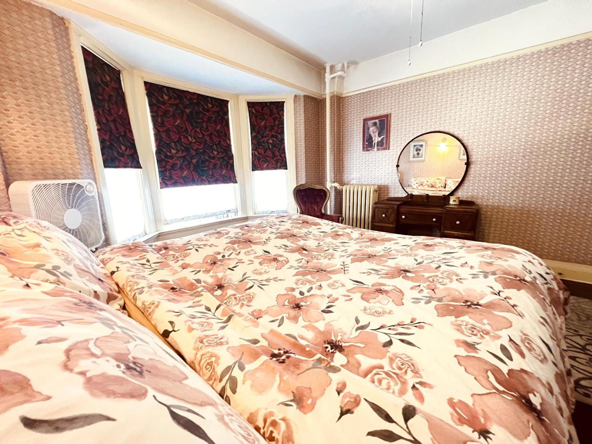 ניו ווסטמינסטר Arundel Mansions Hotel מראה חיצוני תמונה